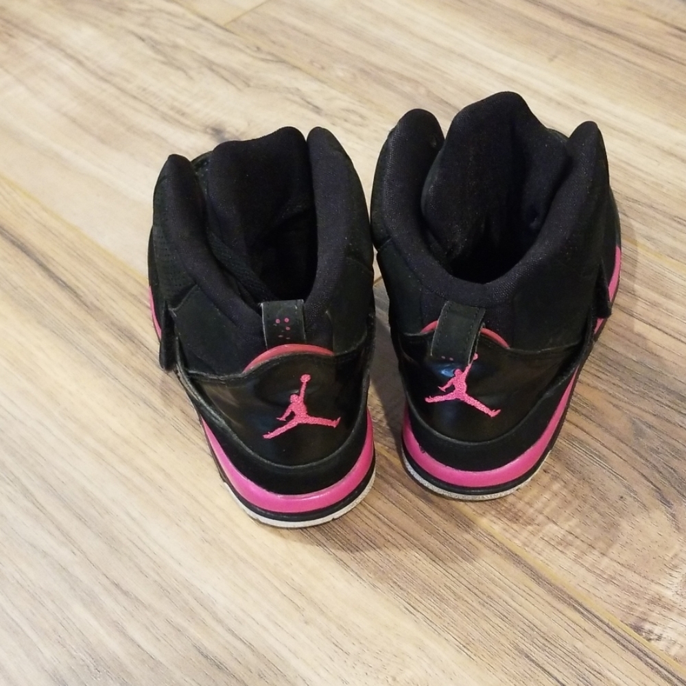 Jordan Flights - Picture 5 of 6